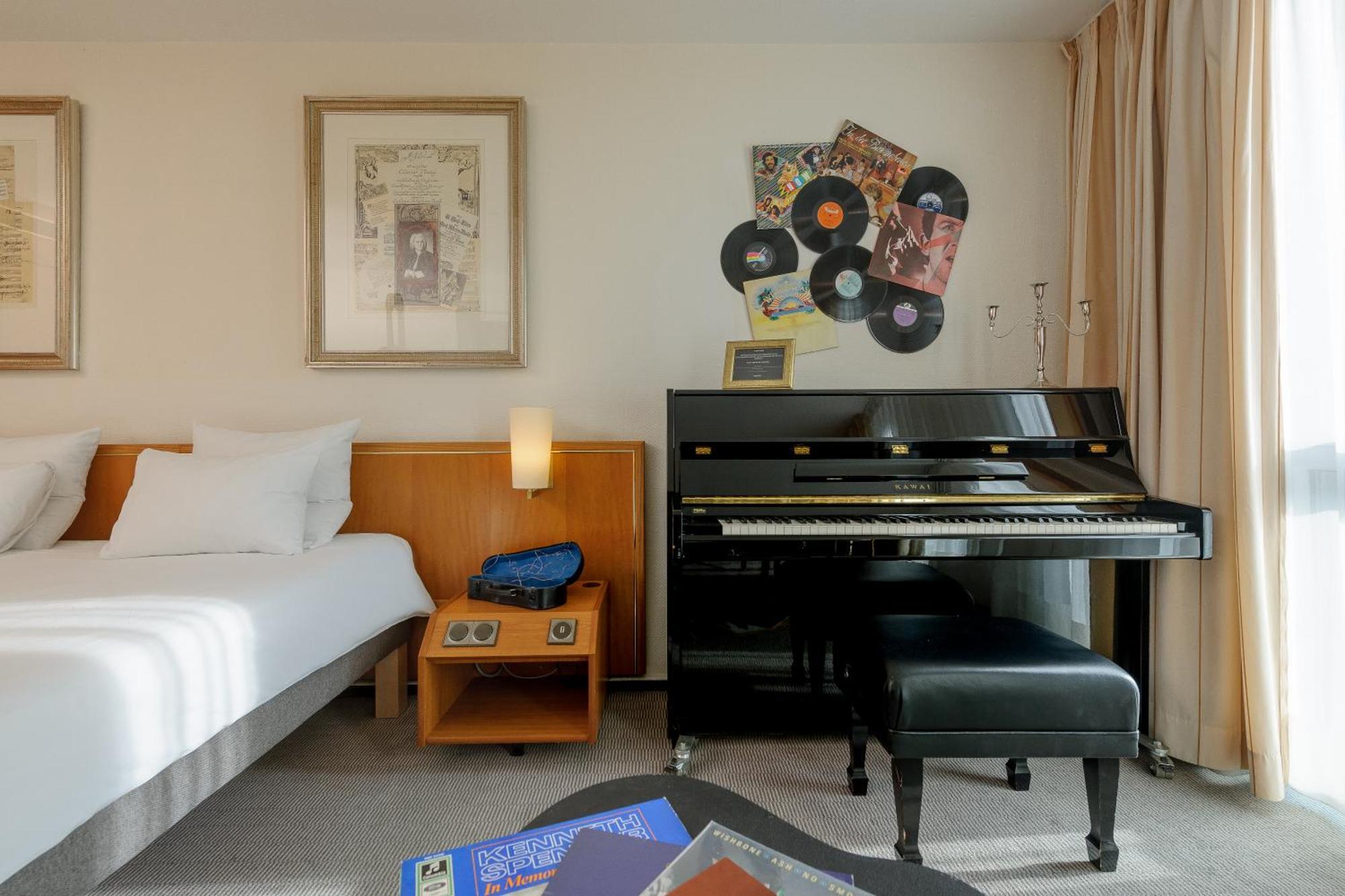 Novotel Freiburg Am Konzerthaus Екстериор снимка