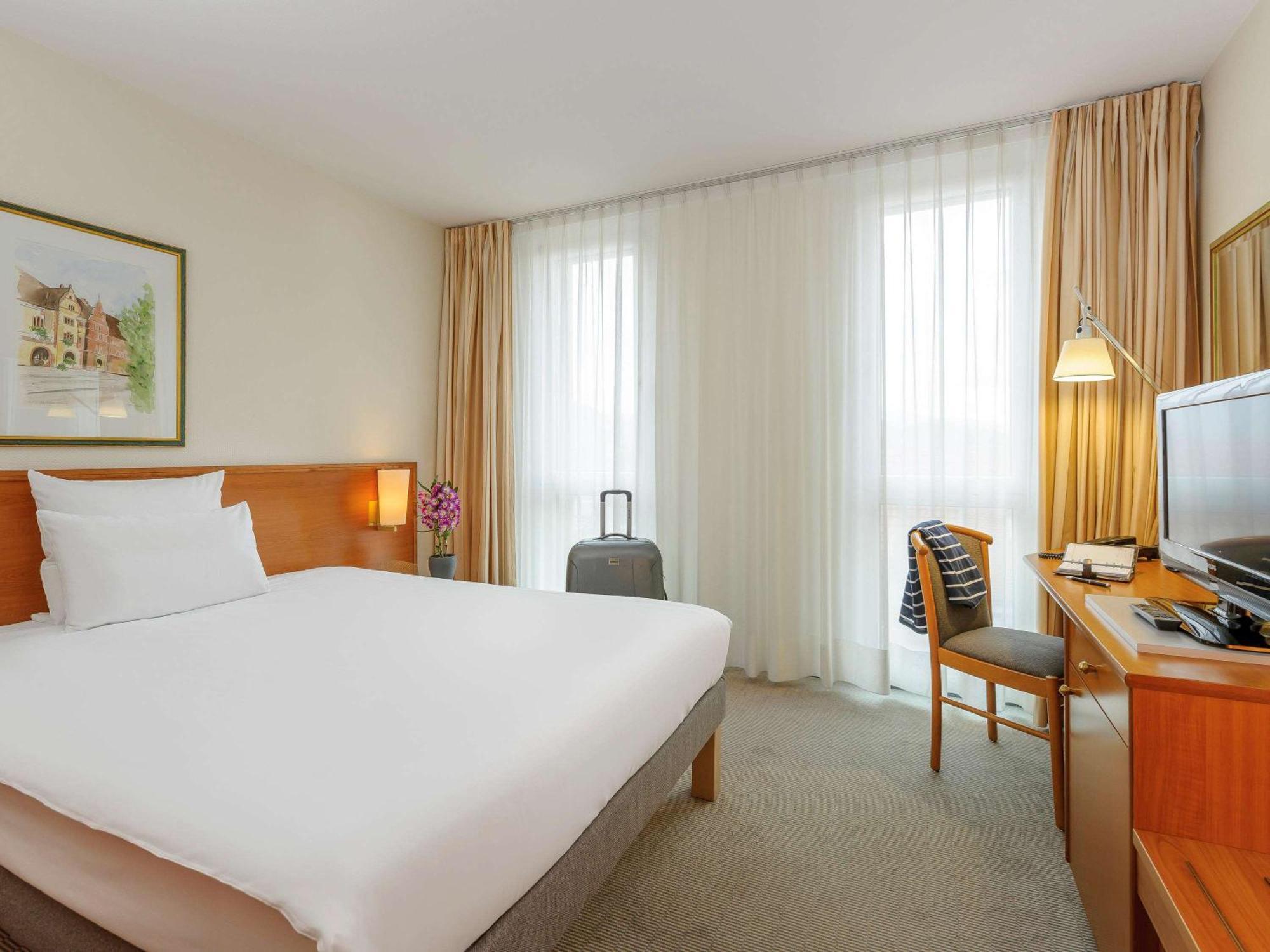Novotel Freiburg Am Konzerthaus Екстериор снимка